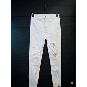 American Eagle Distressed White jeans size 2